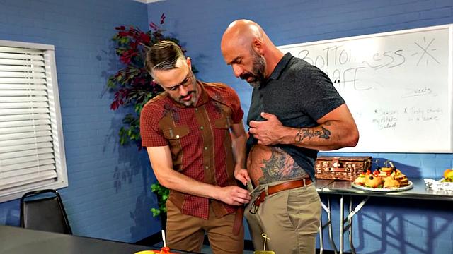 Fisting gaydaddy fists and barebacks BF at catering