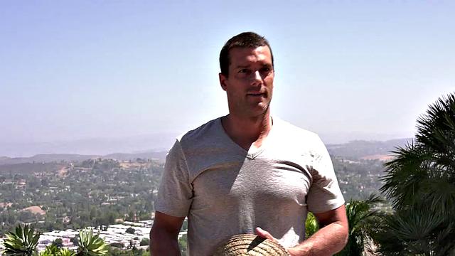 Smoking Hot Busty MILF Tempts Poolboy With Toy In Her Ass