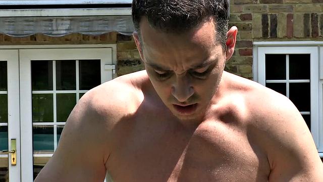 The Poolboy hard at work