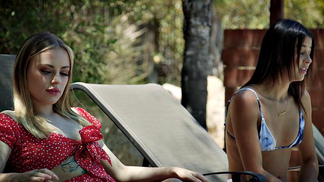 Cockriding cowgirl lady fucked hard in tight pussy hole