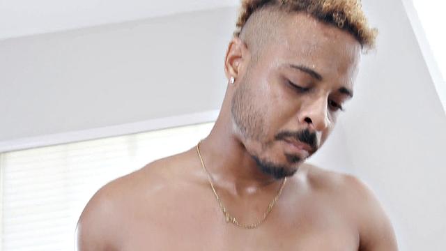 бывший боец мма устроил жаркую порку латинке Камиле и вывалил всё ей на лицо