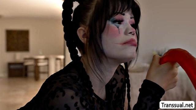 Letting my friend use my pussy as a sex toy