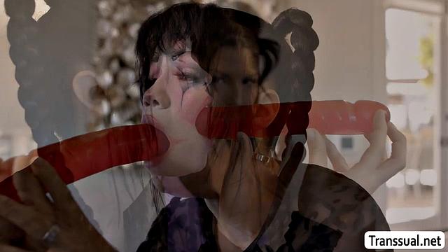 Letting my friend use my pussy as a sex toy