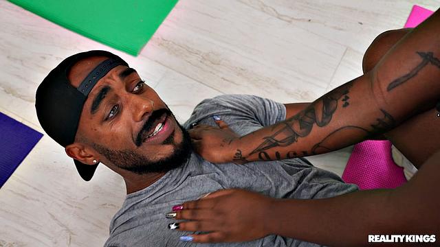 Sexy Workout with Sorority Babes