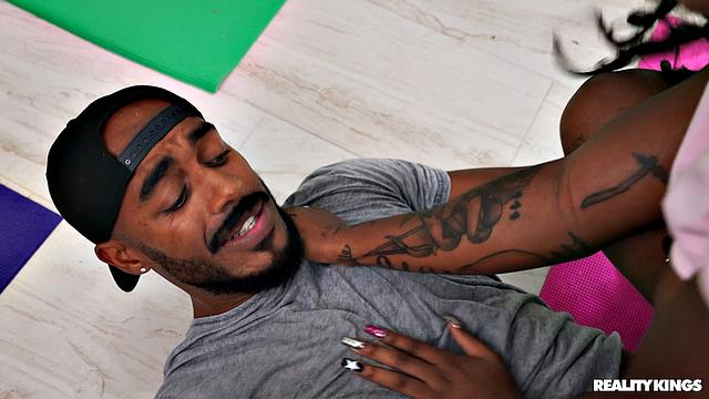 Sexy Workout with Sorority Babes