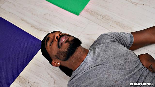 Sexy Workout with Sorority Babes