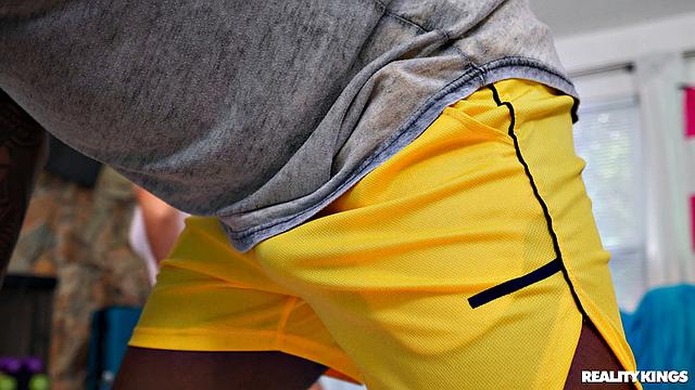 Sexy Workout with Sorority Babes