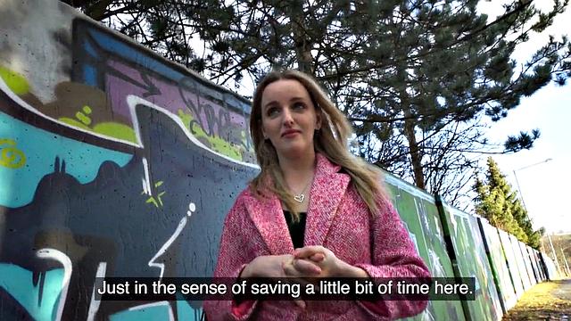 Real lady sucks and gets fucked in amateur POV for cash