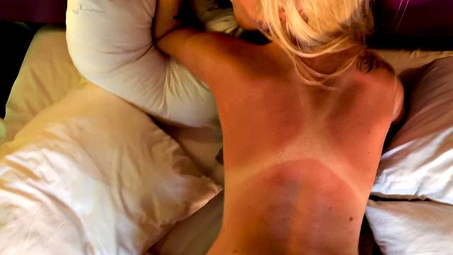 Sexy college couple indulges in wild reverse cowgirl and fucking fantasies in bedroom