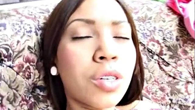 Selina 18 Licks Pussies Outdoor