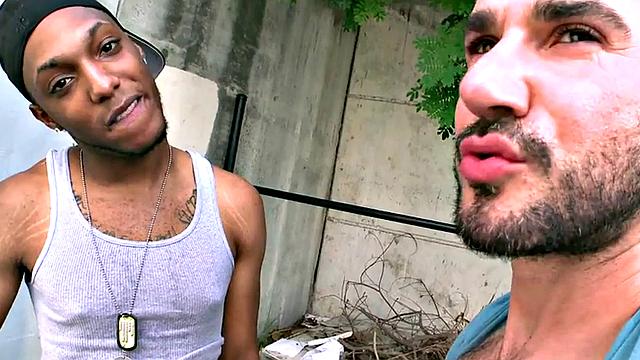 Nubian picked up assfucked outdoor by white stud