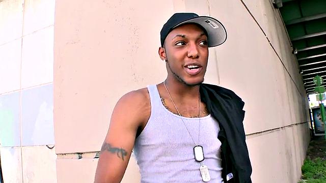 Nubian picked up assfucked outdoor by white stud