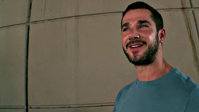 Nubian picked up assfucked outdoor by white stud