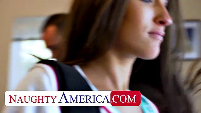 College girl Lizz Tayler meets with her sugar daddy