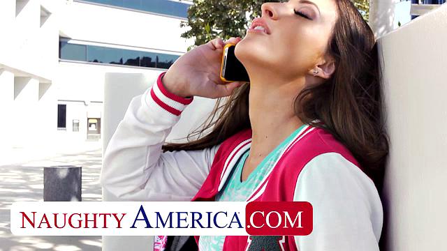 College girl Lizz Tayler meets with her sugar daddy