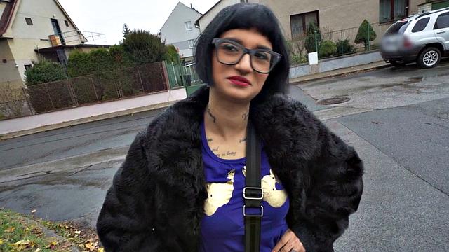 Public babe picked up and got her pussy banged for cash