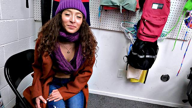 Case No. 7906225 - The Happy Holidays Thief