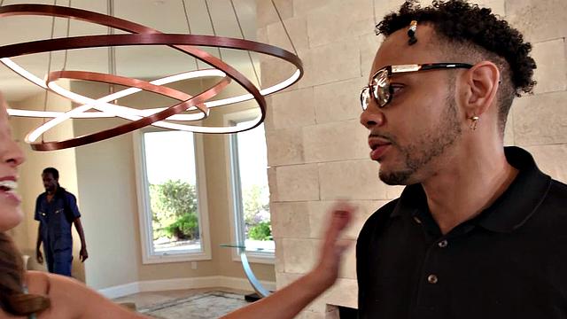 Горячая Christy Love устраивает жесткий групповуху с грузчиками