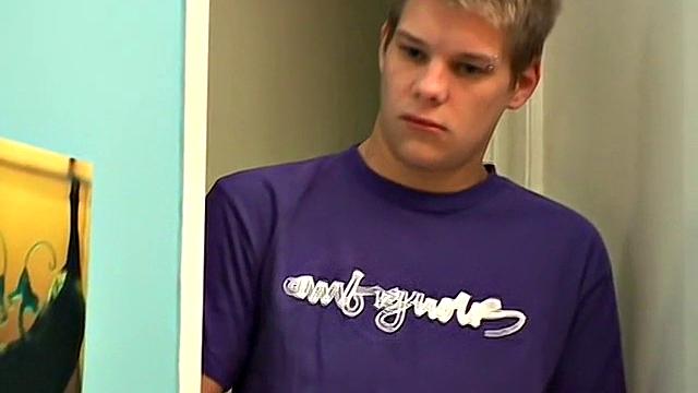 Unexpected Interruption During Masturbation - Jeremiah Johnson And Michael Sipos