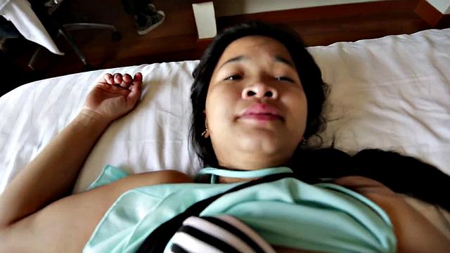 3-holer Thai MILF