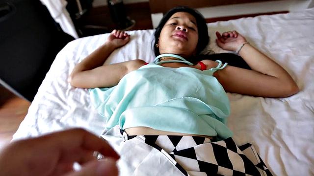 3-holer Thai MILF
