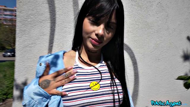 Cute Colombian Outdoor FUN