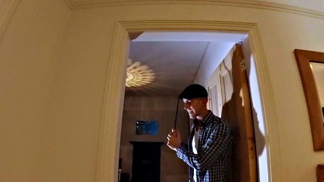 Дэнни Д жёстко трахает Эмбер Джейн и Бруклин Блю разными позами, кончает на лицо обеим взрослым женщинам.