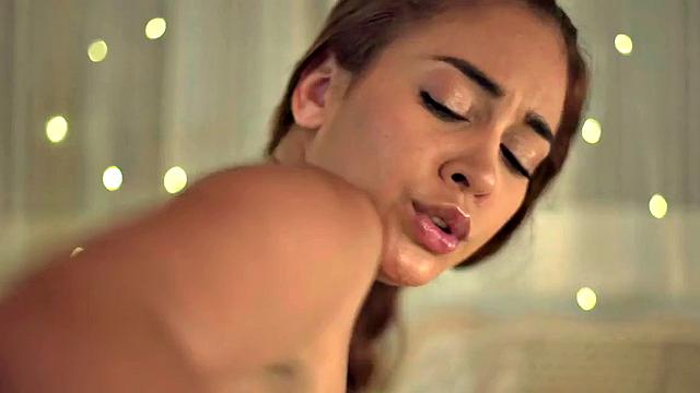 Masseur pussydrilling perfect babe in lingerie after BJ