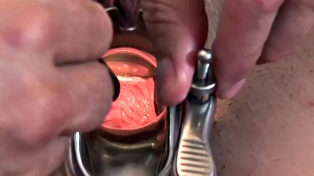 jannys king получает кремпай от латексной докторши