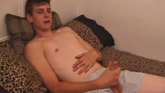 Straight Boy Skylerr Jacks Off