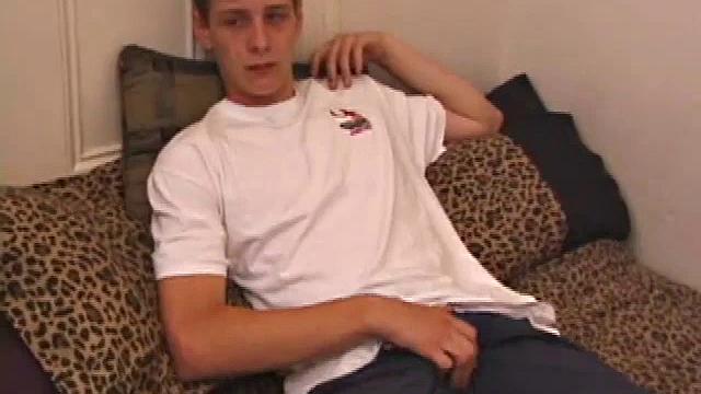 Straight Boy Skylerr Jacks Off