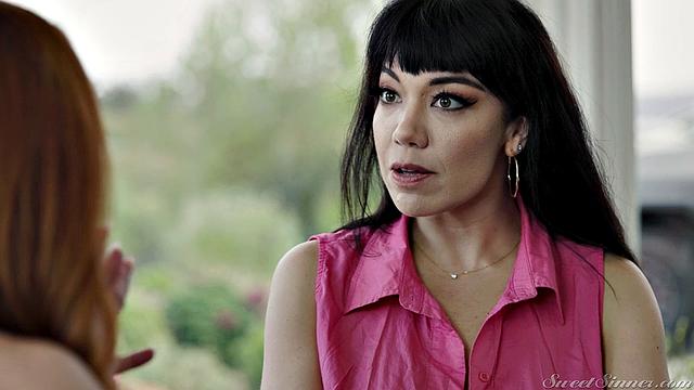 The Hot Wives 7 - Deep Inside My Wifey