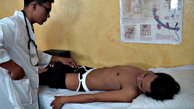 Asian patient gets filled in by perverted doctor