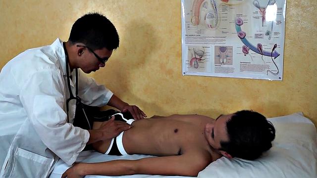 Asian patient gets filled in by perverted doctor