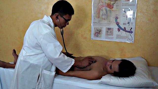 Asian patient gets filled in by perverted doctor