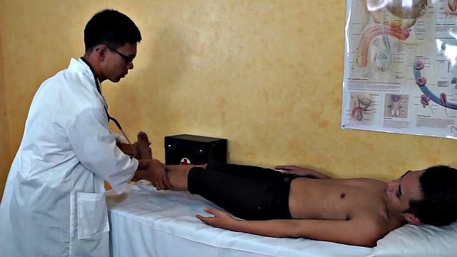 Asian patient gets filled in by perverted doctor
