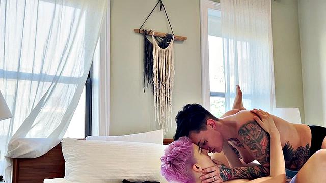 Colored hair lez pussylicked by inked queer at home