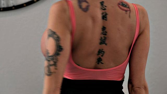 джослин джеймс: телефон потерял смысл, когда такие сиськи рядом