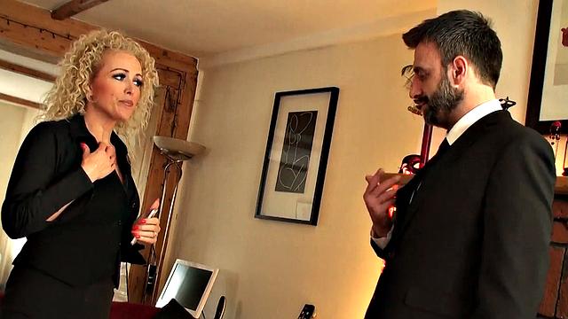 SRebbeca: Maneater Meets Match