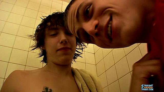 Straight Guy Gives Head - Blinx And Welsey