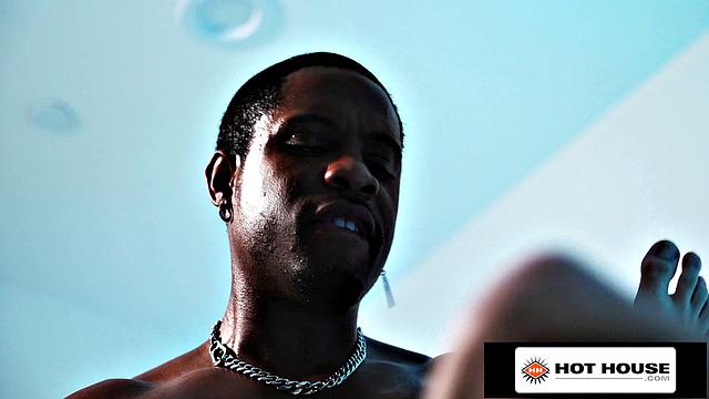 Hothouse - Hamdsome Jock Rides a Big Bbc & Loves It