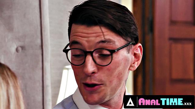 ANALTIME.XXX - Rebel Rhyder Down On Luck поднимает настроение жёстким анальным блоубэнгом