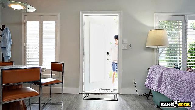 Step Mom Gives Blue Balls