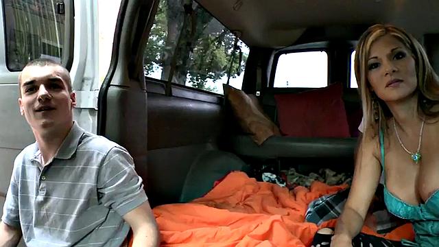 Real straight cum-showering twunk