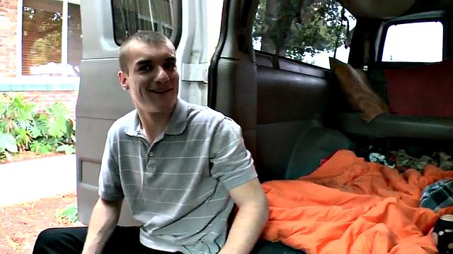 Real straight cum-showering twunk