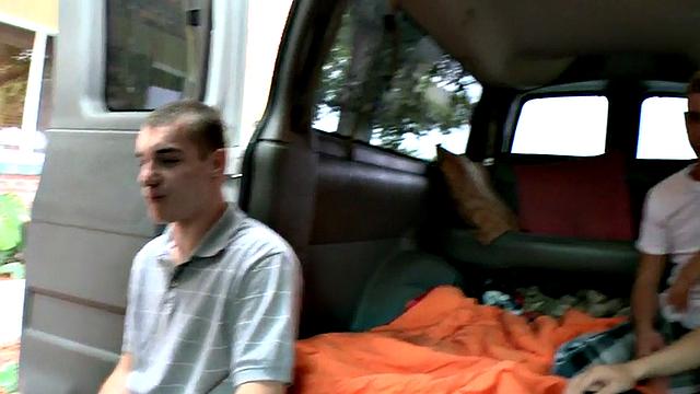 Real straight cum-showering twunk