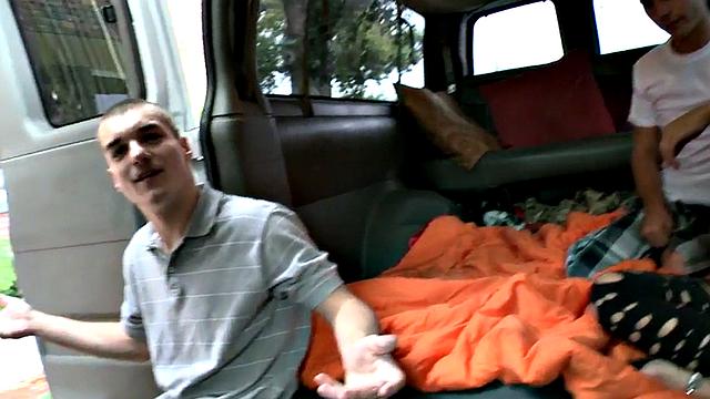 Real straight cum-showering twunk