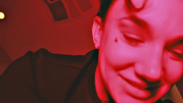 Busty les pussylicking gf before fingered in couple