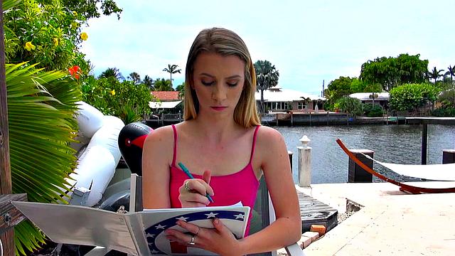 Blonde bombshell takes a wild ride in reverse cowgirl POV with a smile on her face