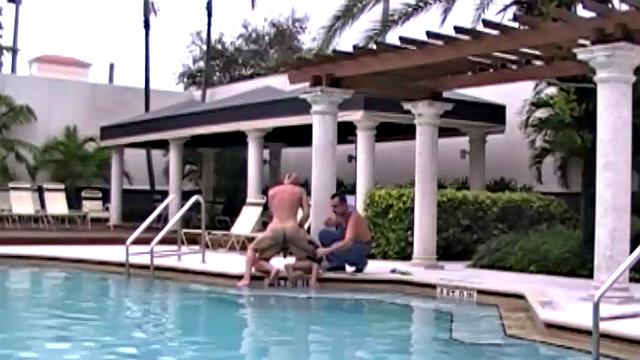 кол секстон получает по полной на свежем воздухе